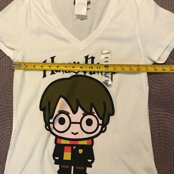 Harry Potter NWT Women's Junior Large White V-Neck 100% Cotton Graphic Shirt - Picture 6 of 7